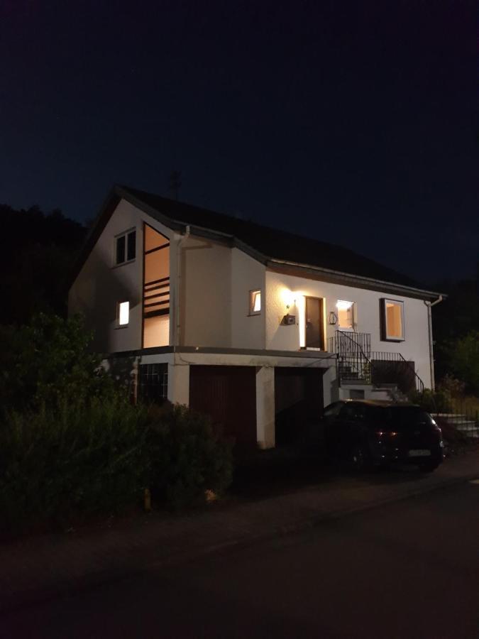Andinas Ferienwohnung In Ruhiger Lage Direkt Am Wald Wilnsdorf Exteriér fotografie